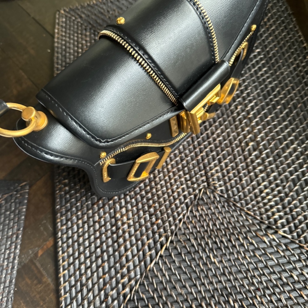 Balmain - Picture 4 of 10